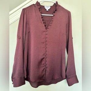 Women’s Express portofino blouse in size small, slim fit. In great condition!